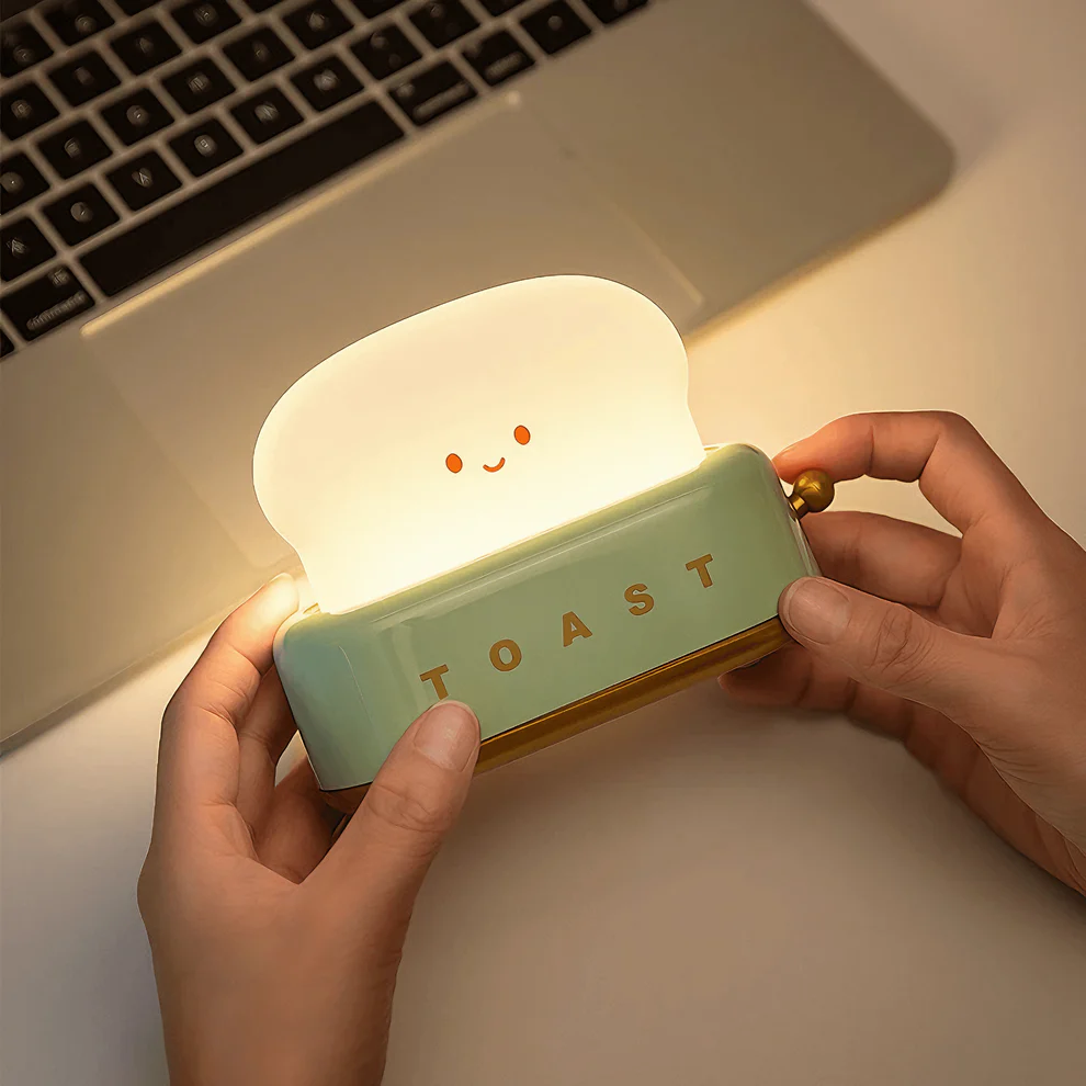Cute Toaster Night Light – Rechargeable Toast Shape LED Bedside Lamp with Smile Face & Dimmable Warm Light